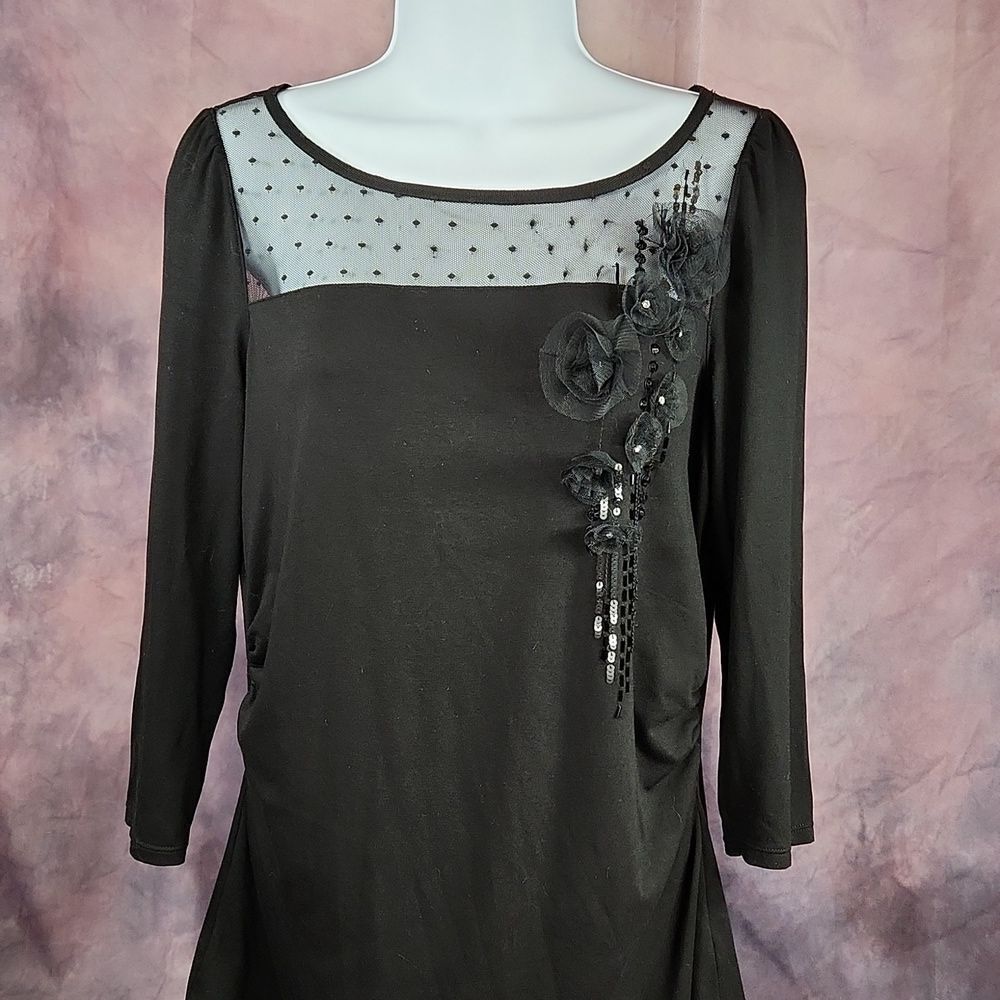 🔹️WHBM Black Beaded Rosette 3/4 Sleeve Top Medium